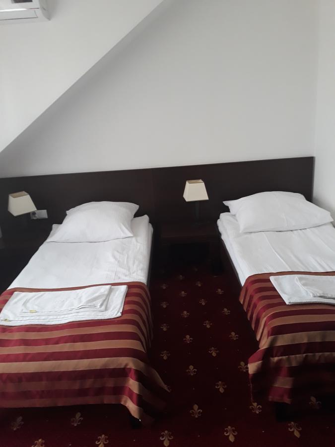 Hotel Platinum Hrubieszow Kültér fotó