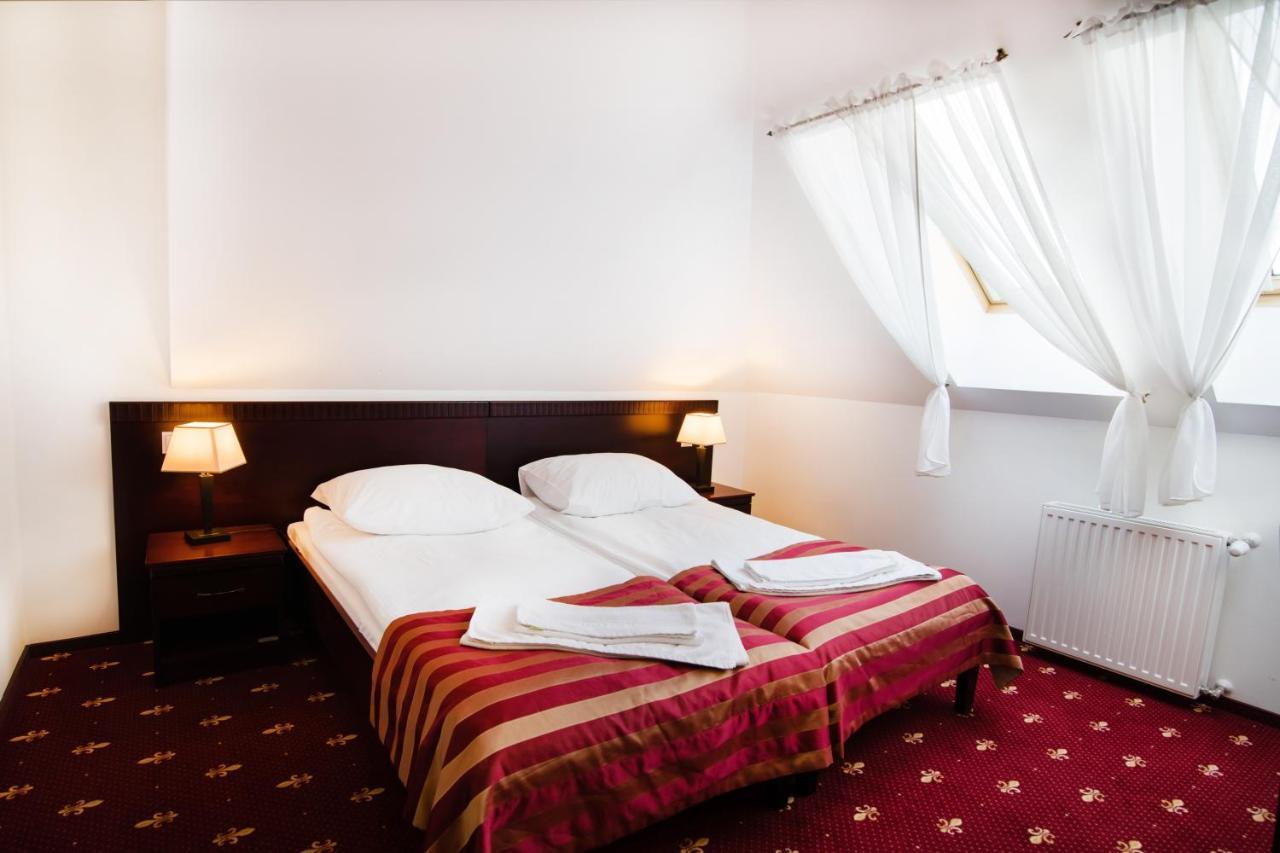 Hotel Platinum Hrubieszow Kültér fotó